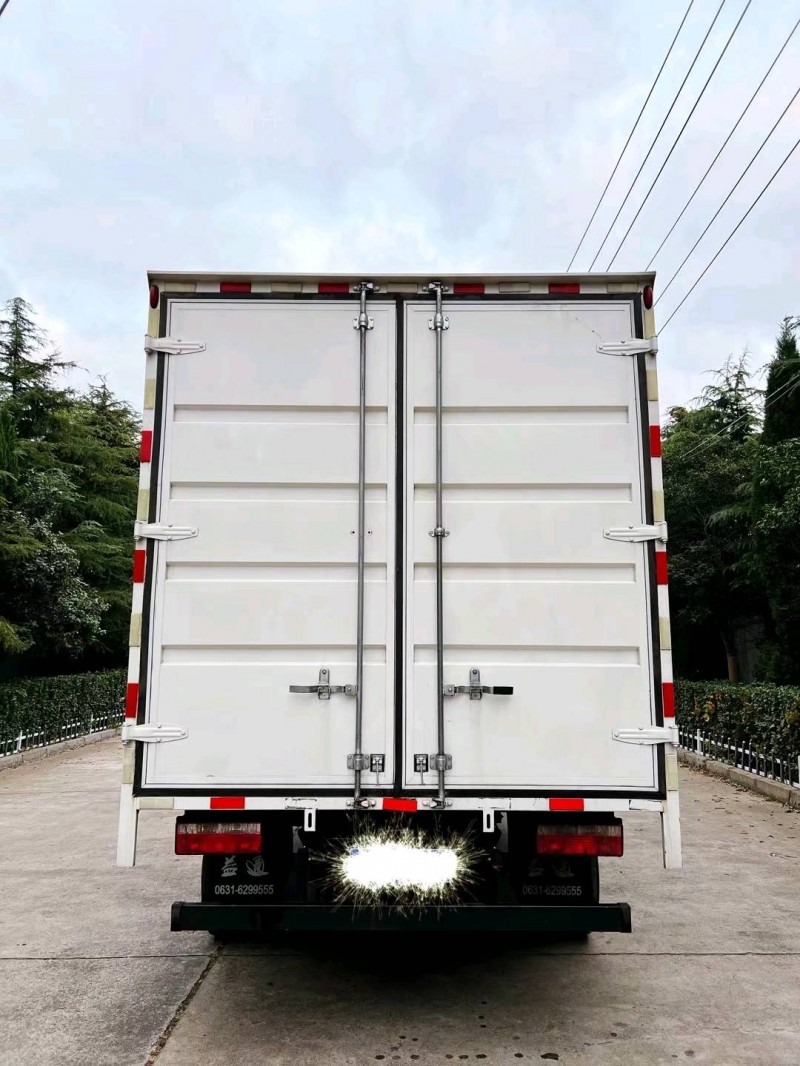 潍坊21年飞碟汽车奥驰9