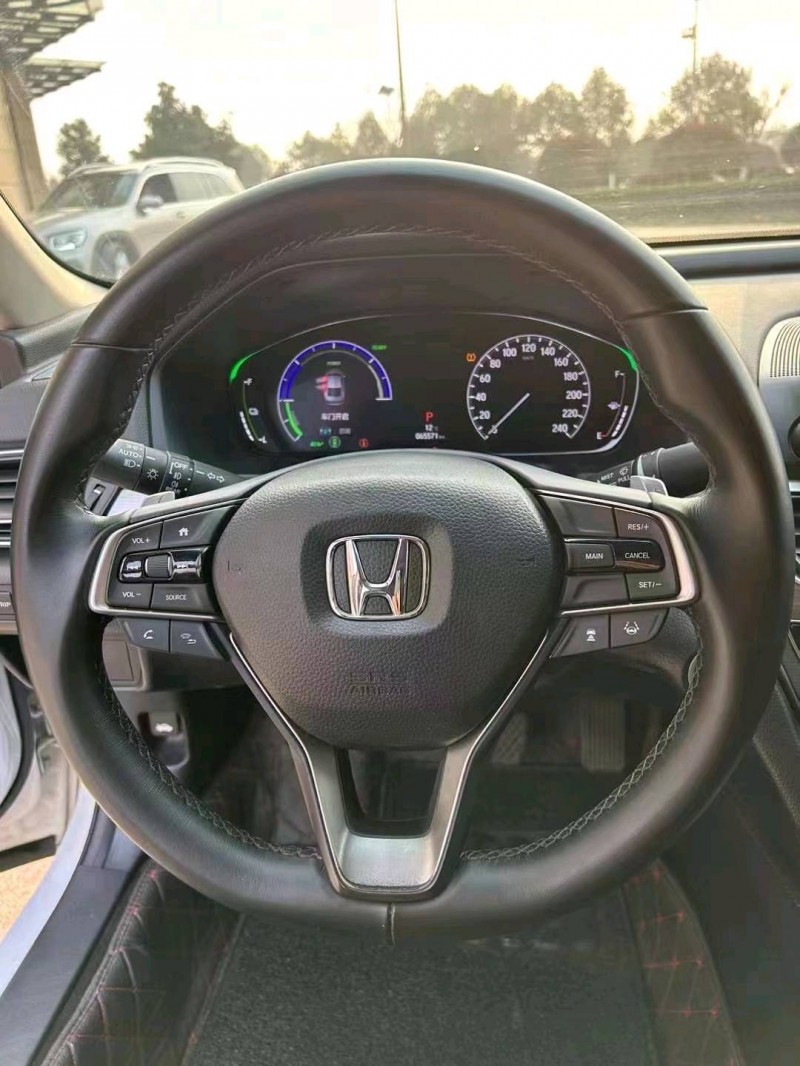 宜昌19年本田雅阁3