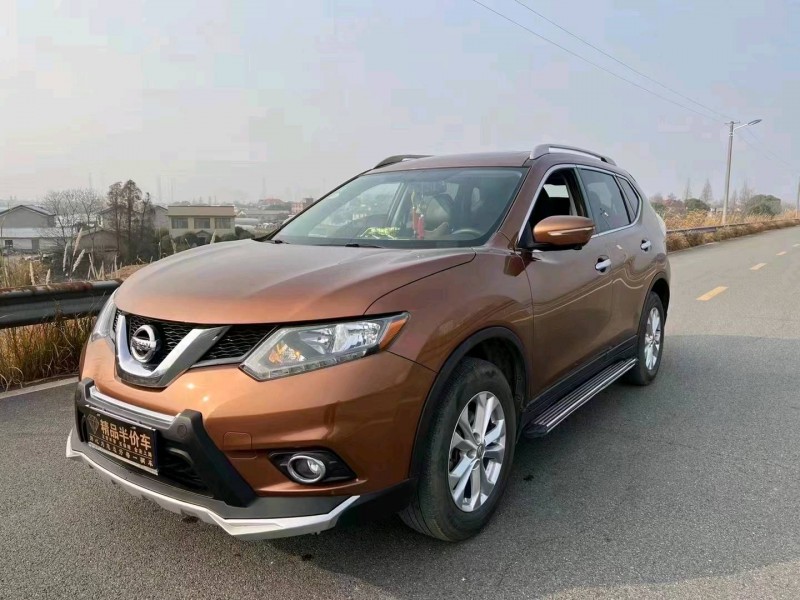 衡陽17年日產奇駿3