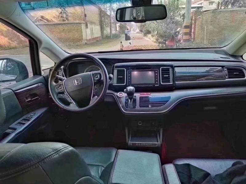 枣庄17年本田艾力绅8