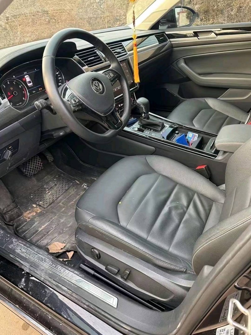 邯郸21年大众辉昂4