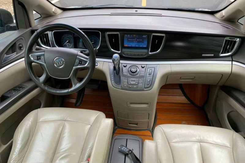 东营16年别克GL65