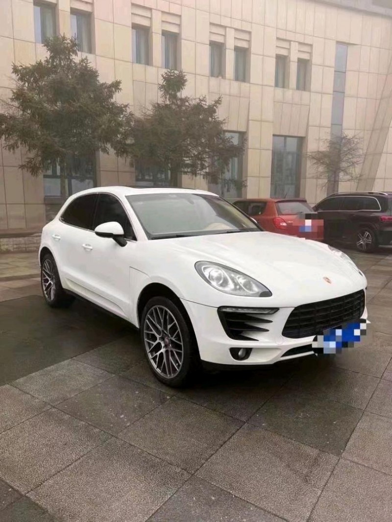 枣庄15年保时捷Macan8