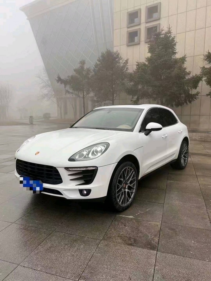 枣庄15年保时捷Macan7