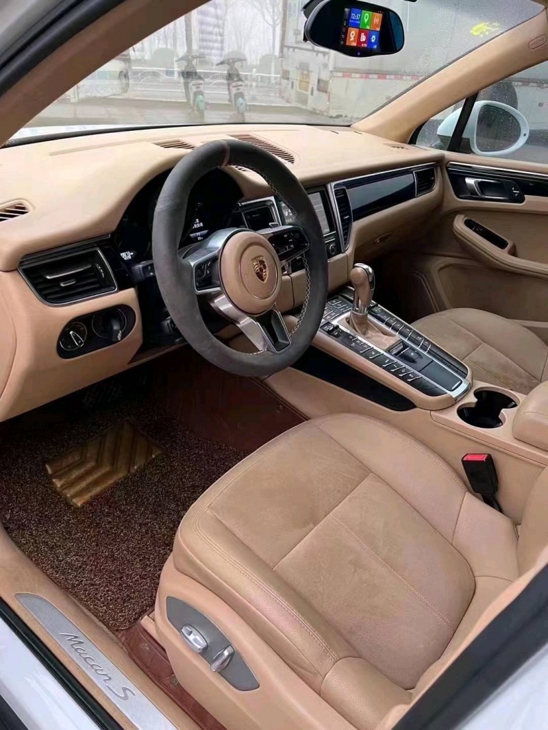 枣庄15年保时捷Macan3
