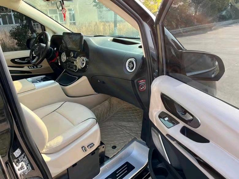 盐城20年奔驰威霆8