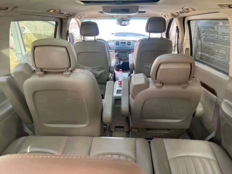 宜昌11年奔驰唯雅诺3