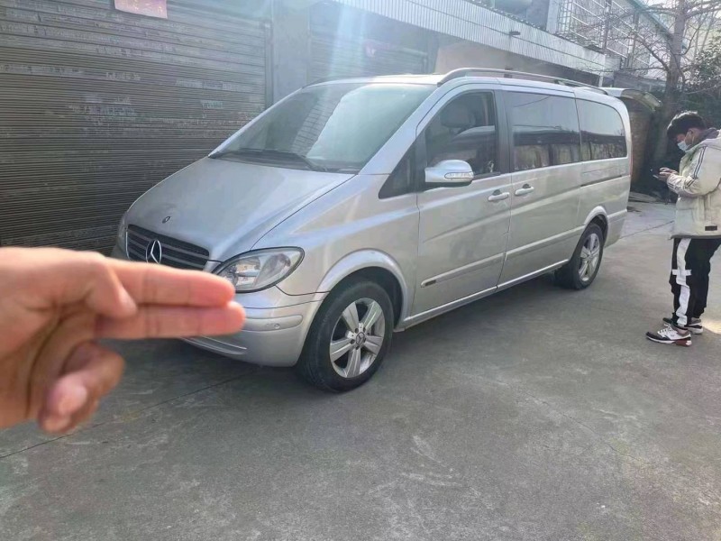 宜昌11年奔驰唯雅诺7