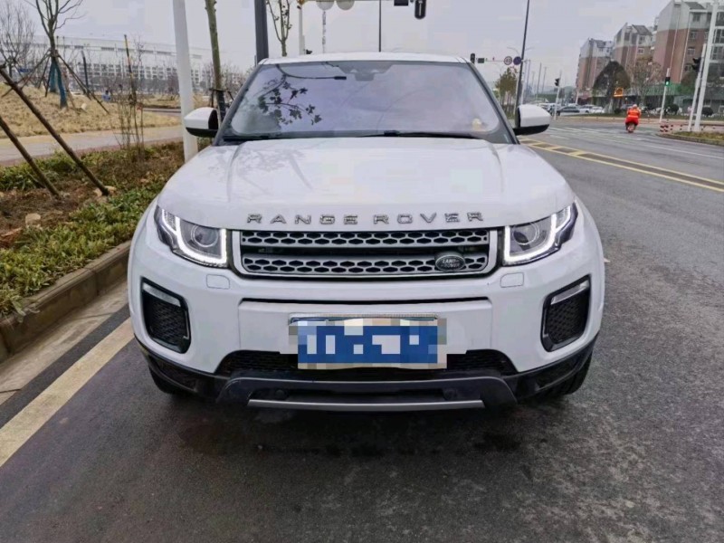 北京18年路虎极光1