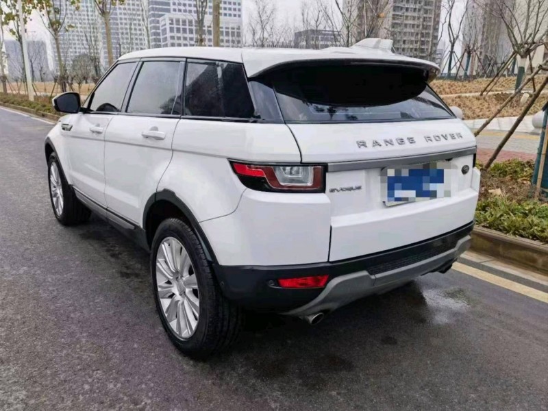 北京18年路虎极光2