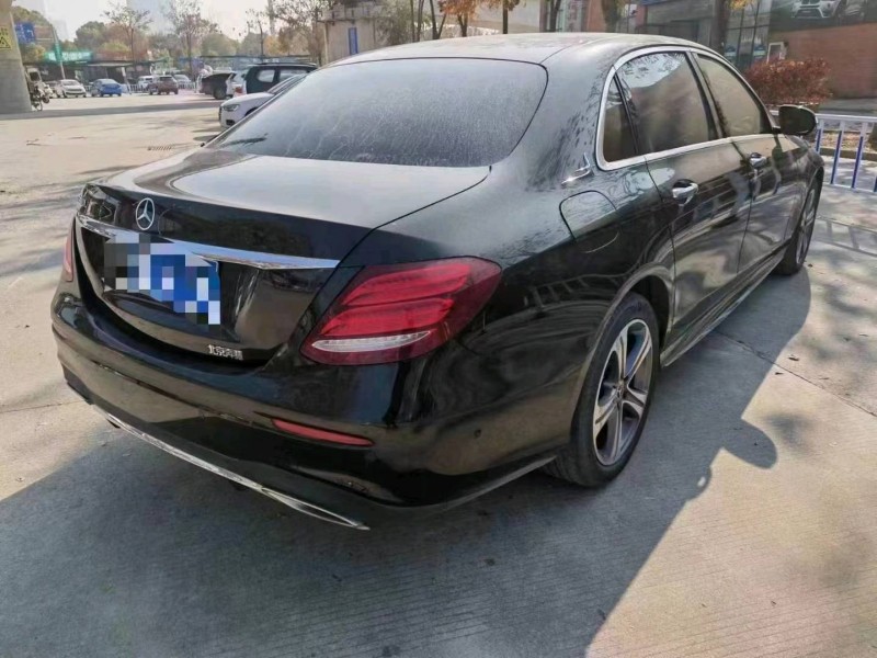 宜昌18年奔驰E4