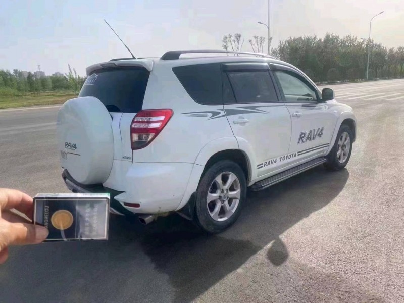宜昌11年丰田RAV44