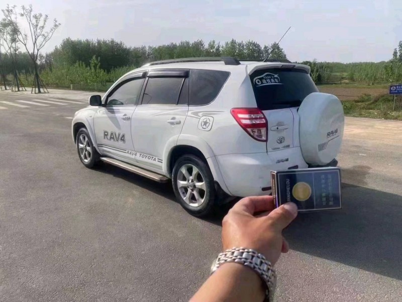 宜昌11年丰田RAV46