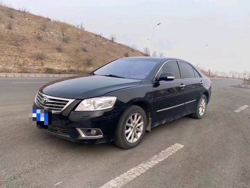 济宁10年丰田凯美瑞2