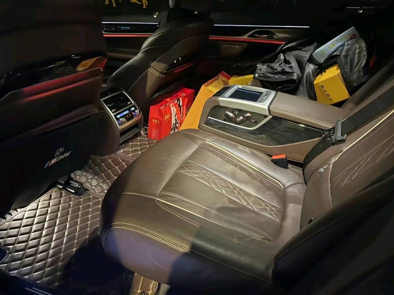 济南21年宝马7系6