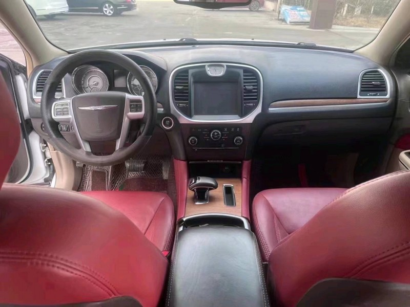 枣庄14年克莱斯勒300C5
