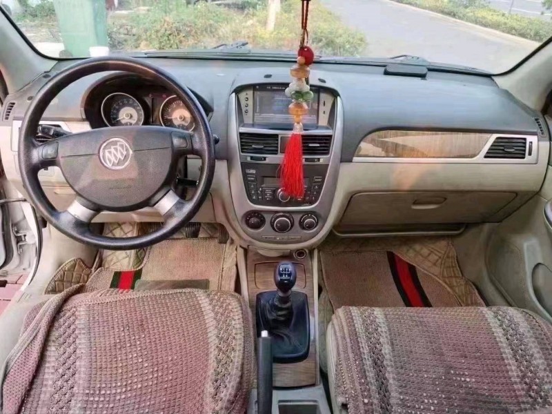 临沂16年别克凯越4