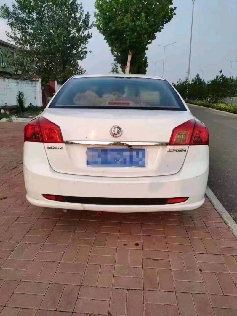 临沂16年别克凯越8