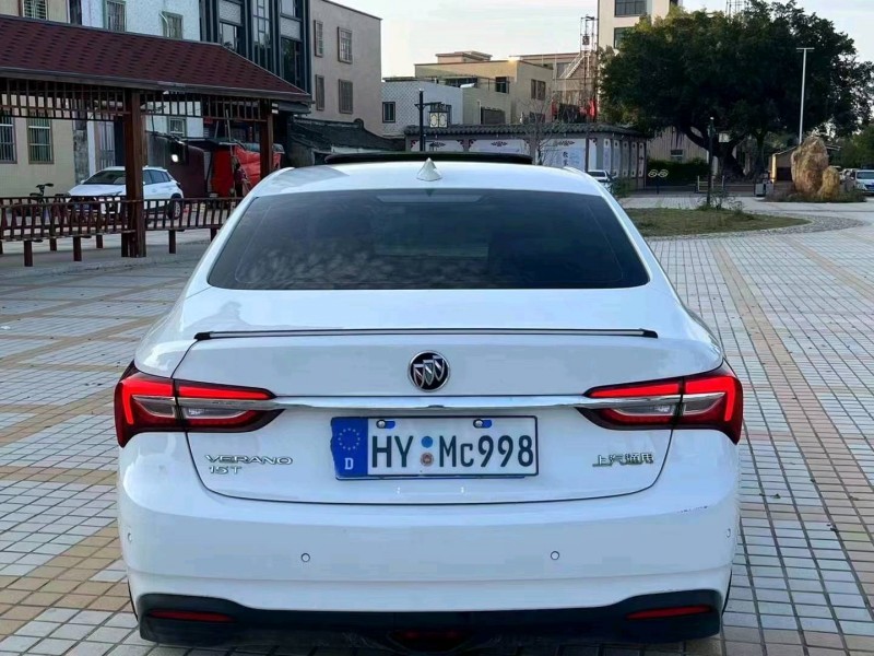 珠海21年别克威朗2