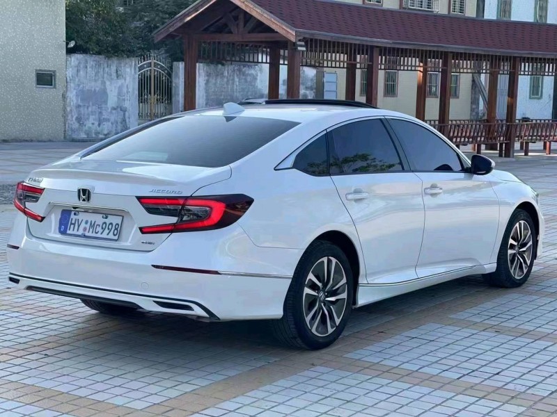 珠海22年本田雅阁1