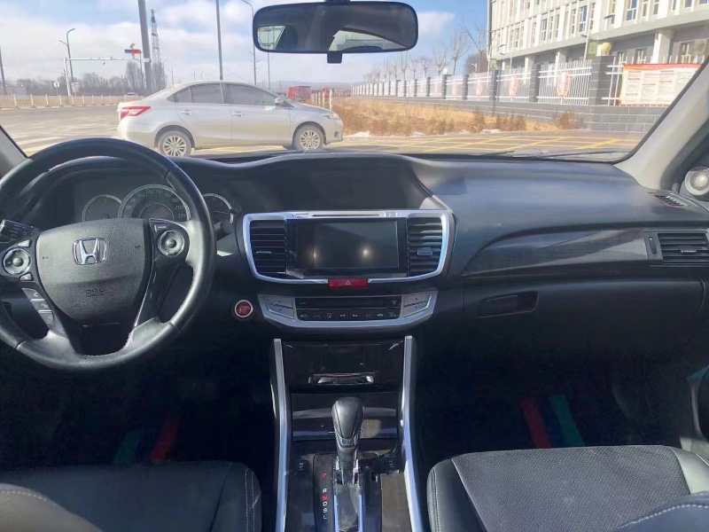 石家庄14年本田雅阁1