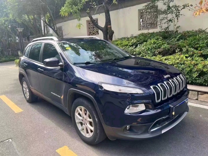 珠海16年Jeep自由光1