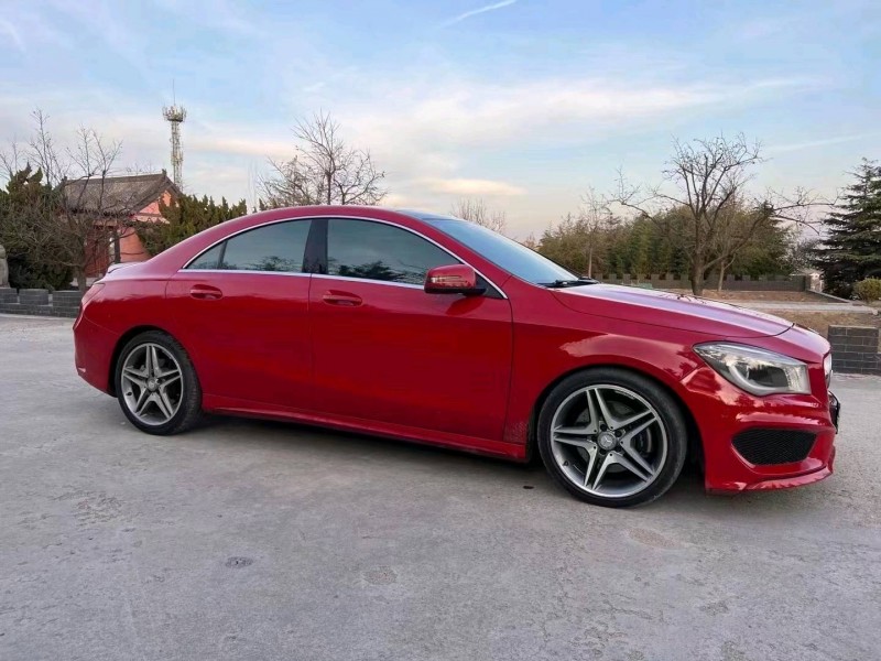 青岛16年奔驰CLA3