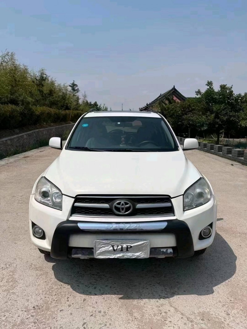 青岛10年丰田RAV4荣放1