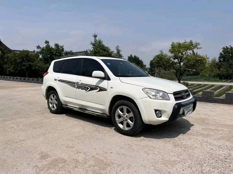 青岛10年丰田RAV4荣放2
