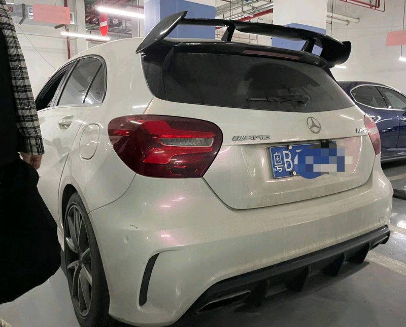 广州18年奔驰AMG4