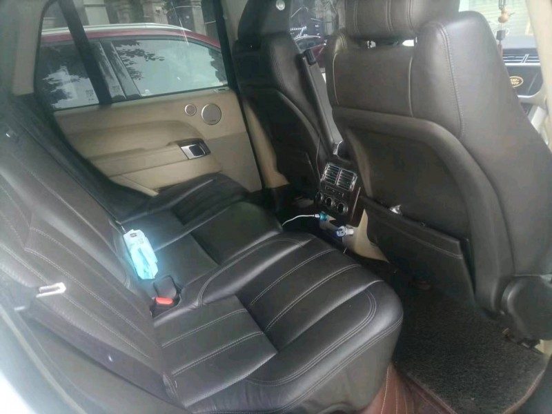 广州15年路虎揽胜行政8