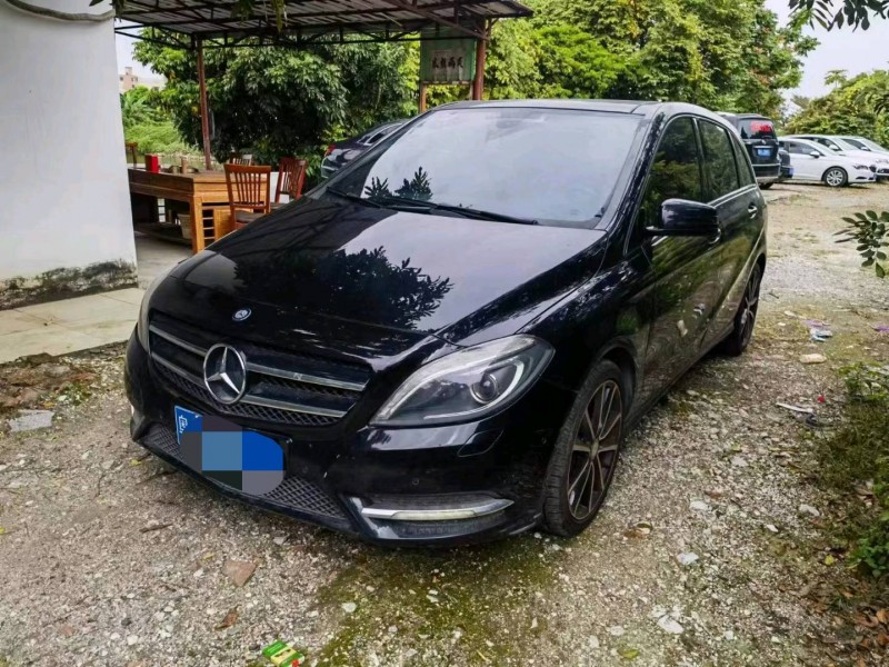 广州13年奔驰B1