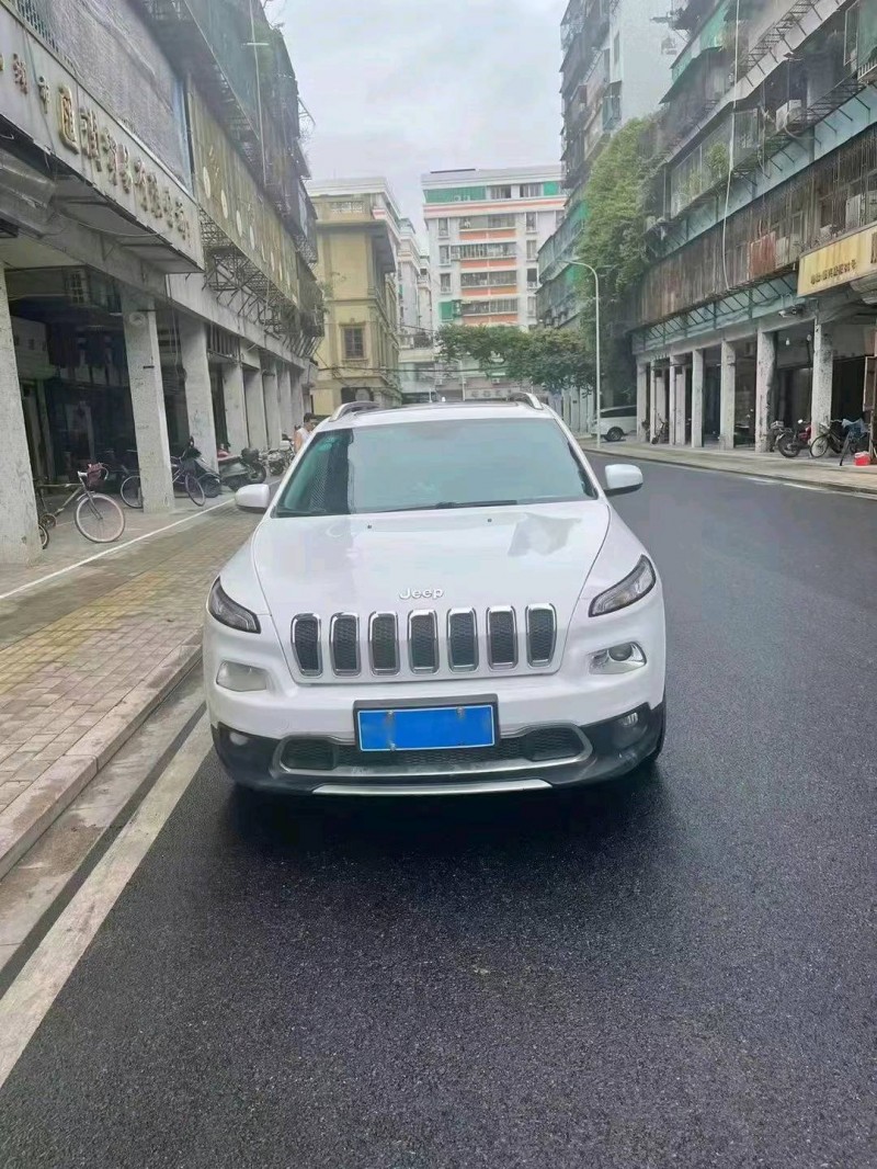 广州18年Jeep自由光1