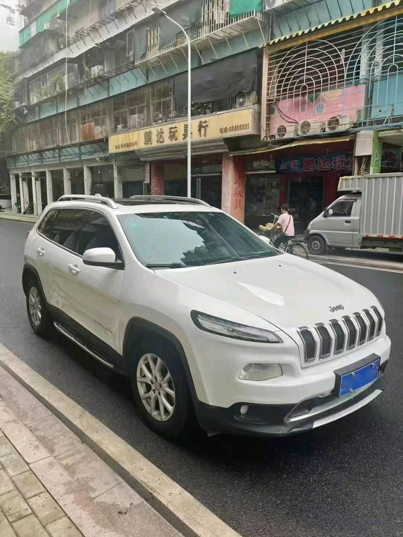 广州18年Jeep自由光2