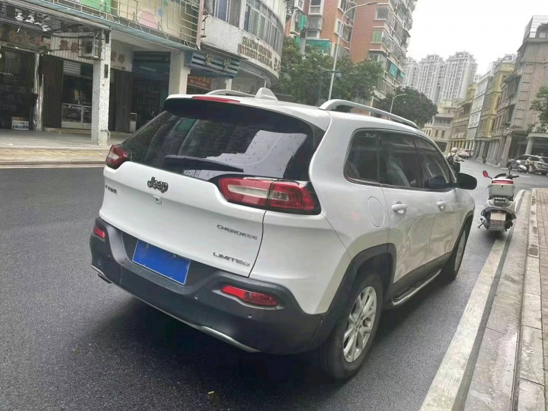 广州18年Jeep自由光8