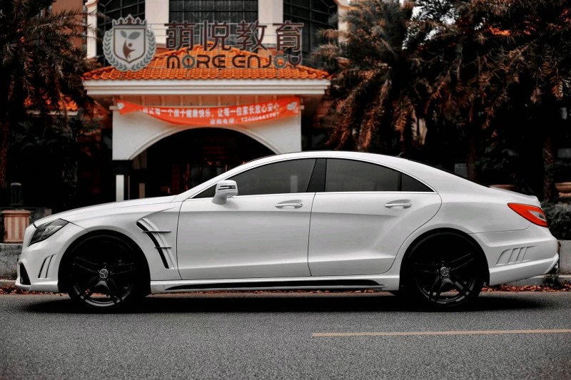 广州19年奔驰CLS3