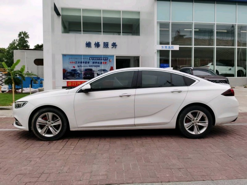 东莞18年别克君威4