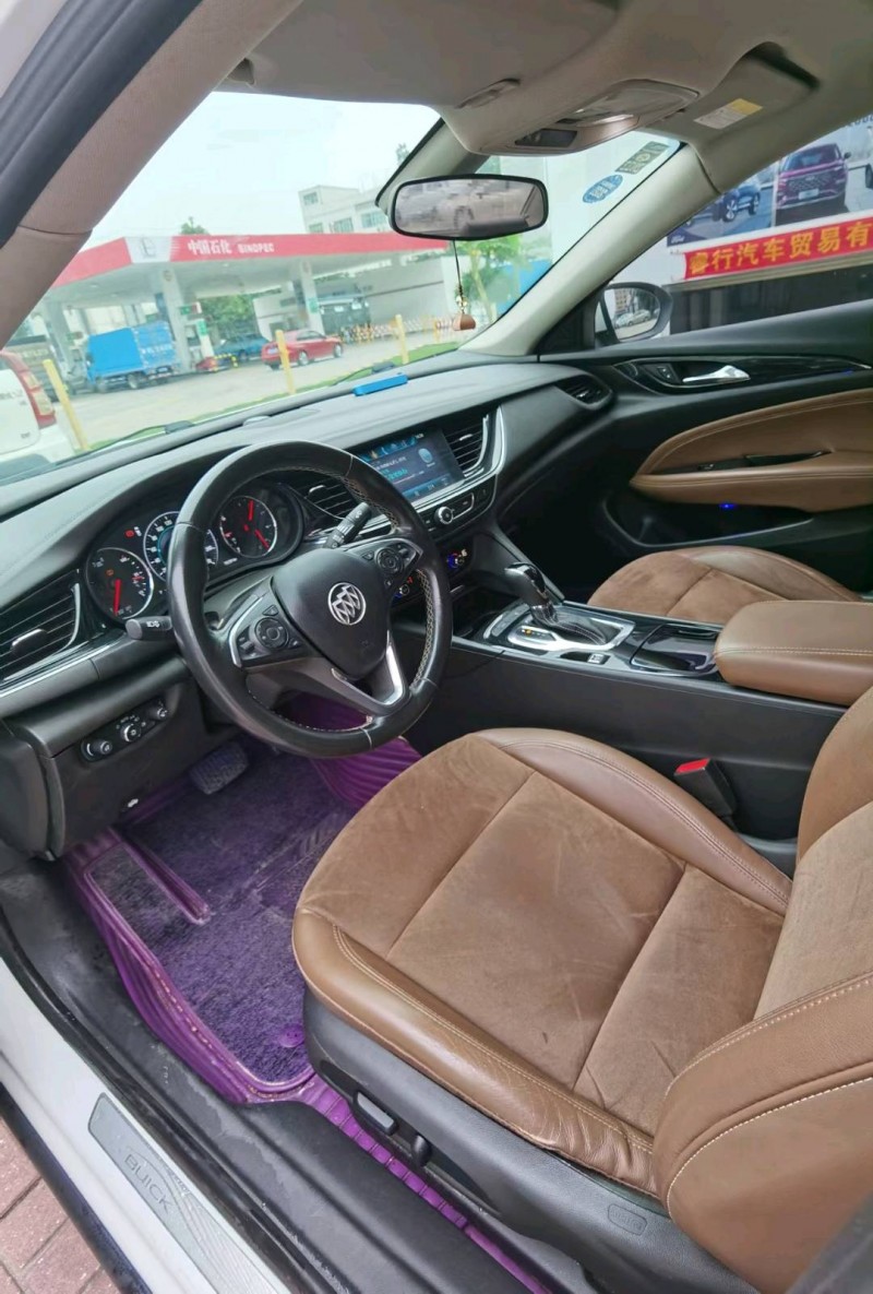 东莞18年别克君威6