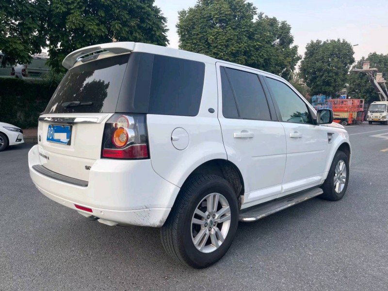 广州13年路虎发现神行8