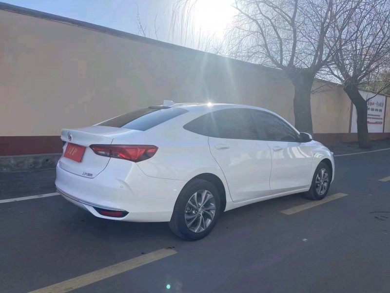 青岛23年别克威朗8