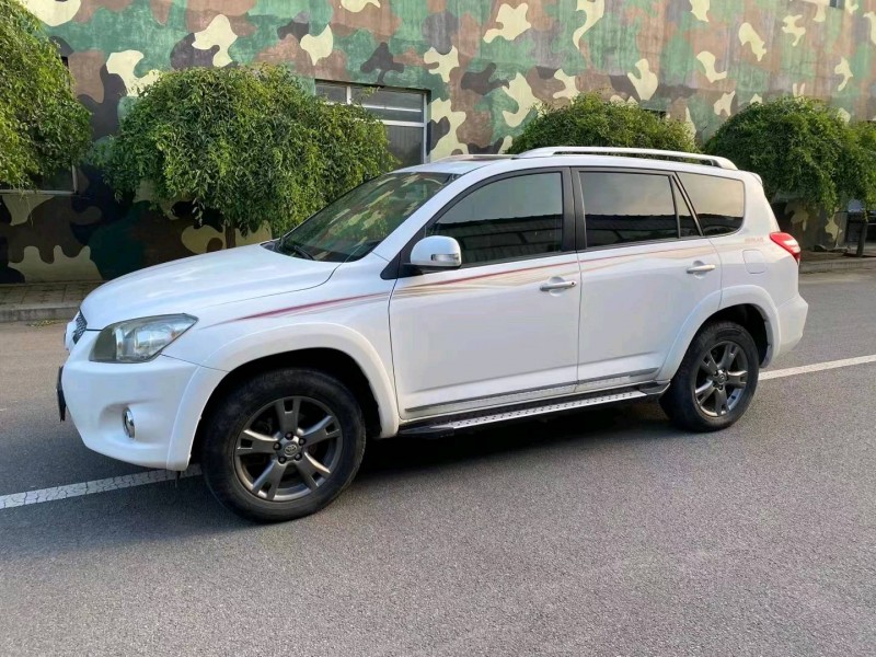 沈阳12年丰田RAV42