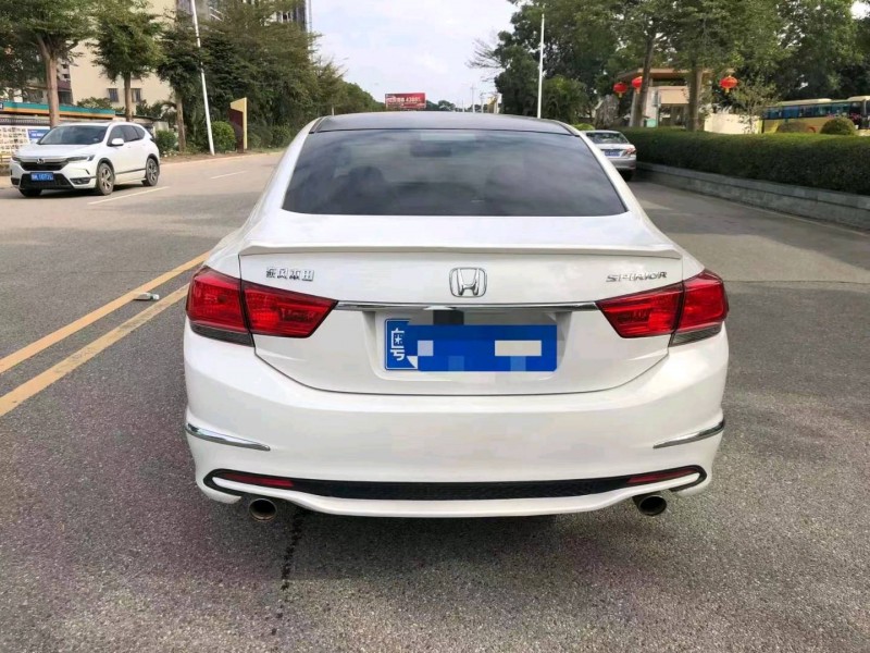 珠海18年本田思铂睿2