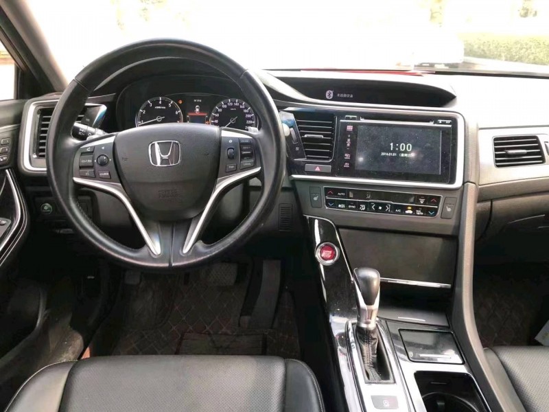 珠海18年本田思铂睿8