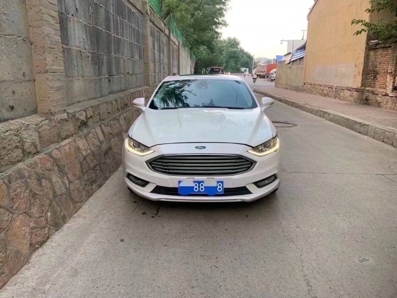 青岛17年福特蒙迪欧1