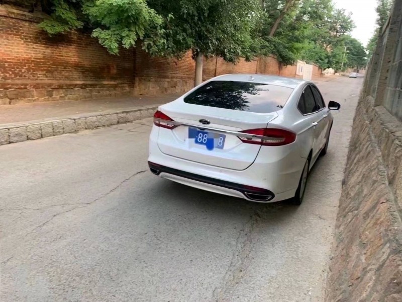 青岛17年福特蒙迪欧5