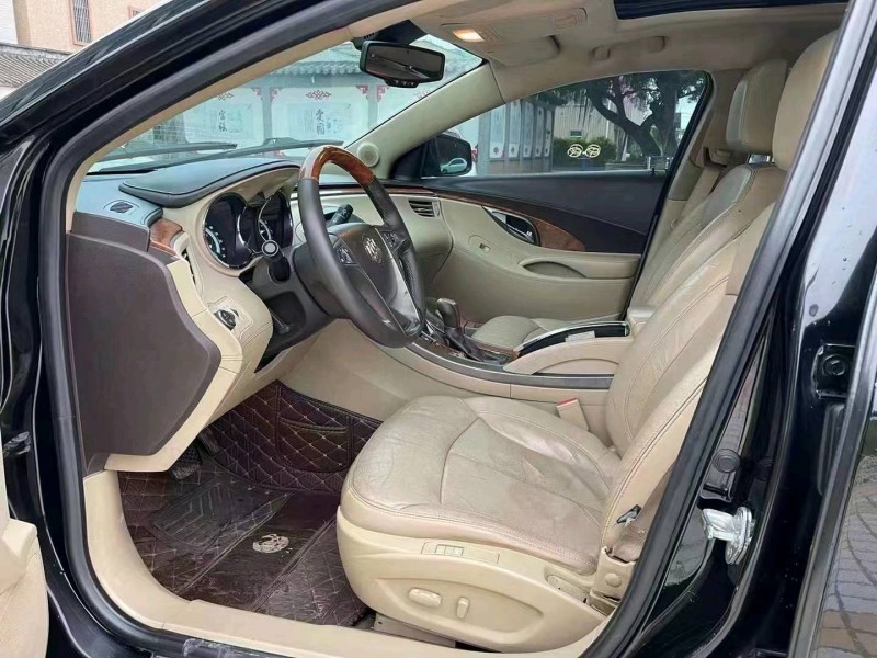 珠海11年别克君越7