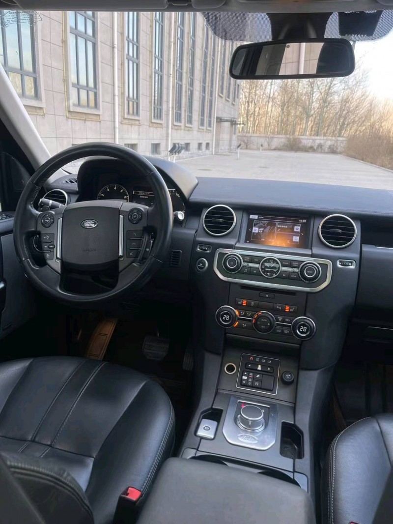 唐山16年路虎发现4