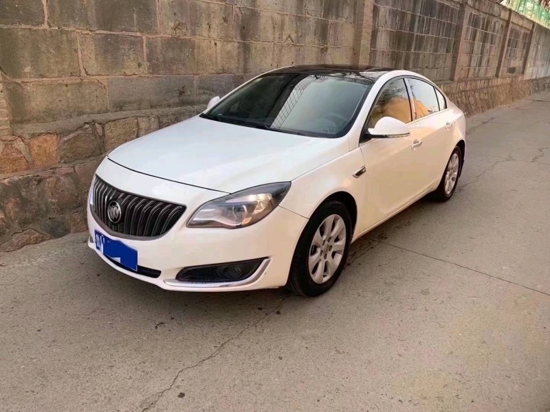 青岛15年别克君威3