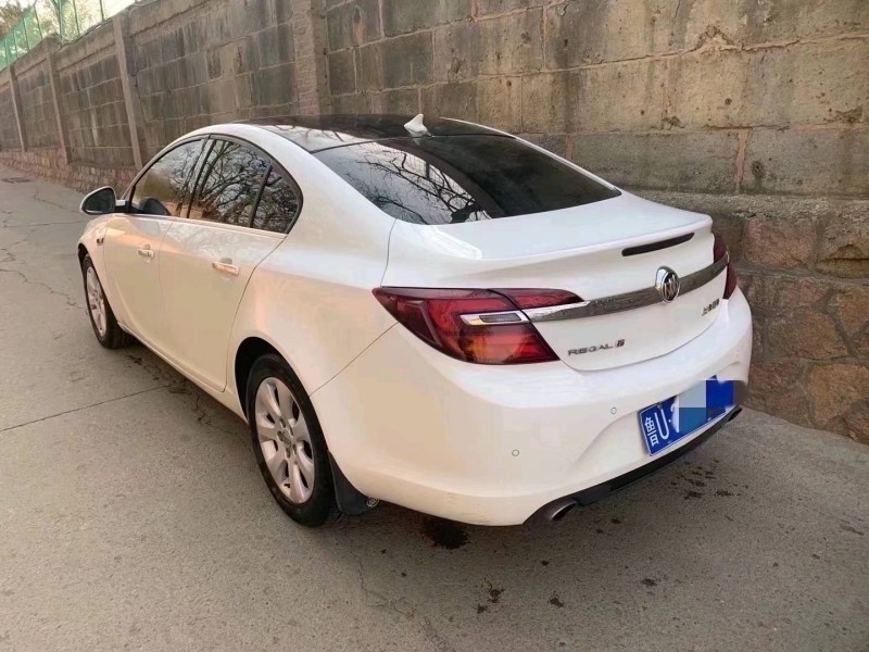 青岛15年别克君威9