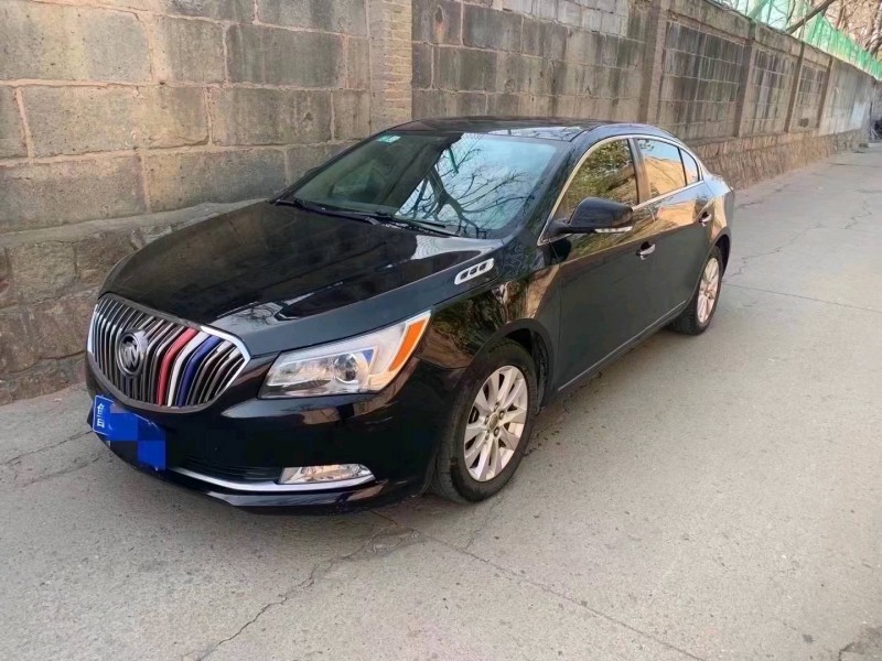 青岛15年别克君越2